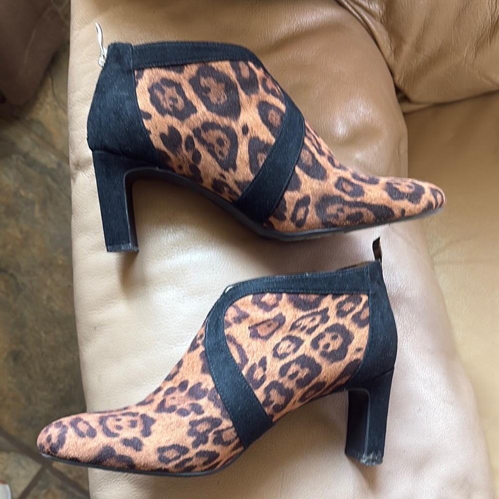 Life Stride Brown Ankle Boots
